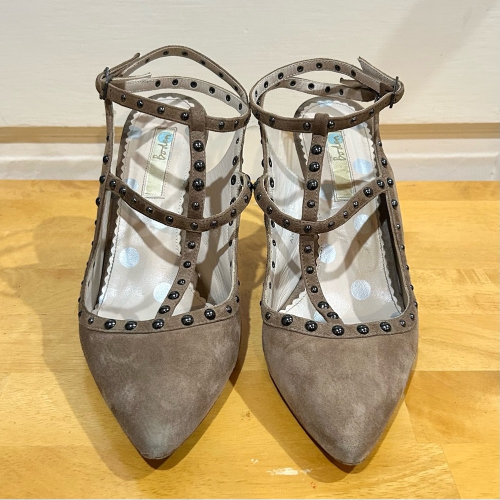 Boden Suede Studded Ankle Strap Heels Pointed Toe Taupe Quiet Luxury Size 9-9.5